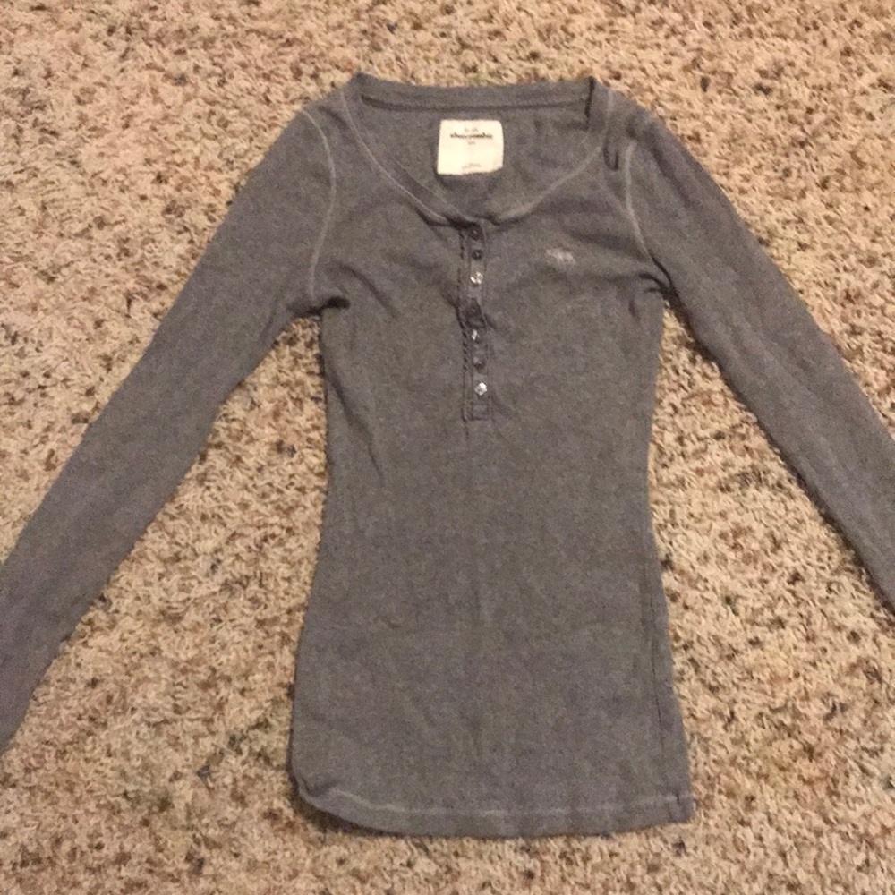Kids long sleeve tee. Size L good condition